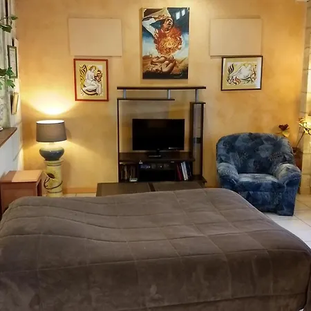 Tranquille Et Frais Proche Gare Au Rdc