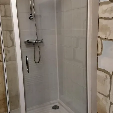 Tranquille Et Frais Proche Gare Au Rdc Appartement Saumur