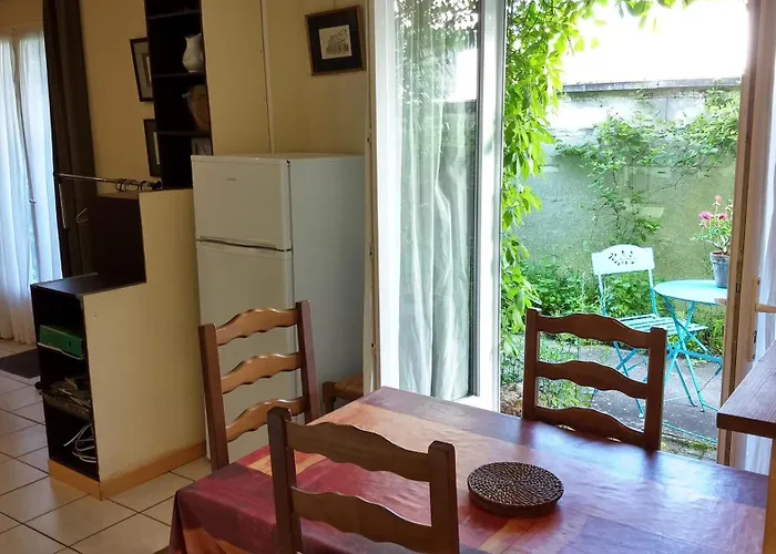 Tranquille Et Frais Proche Gare Au Rdc 索米尔