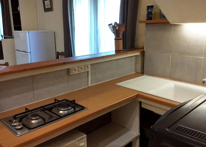 Tranquille Et Frais Proche Gare Au Rdc 公寓